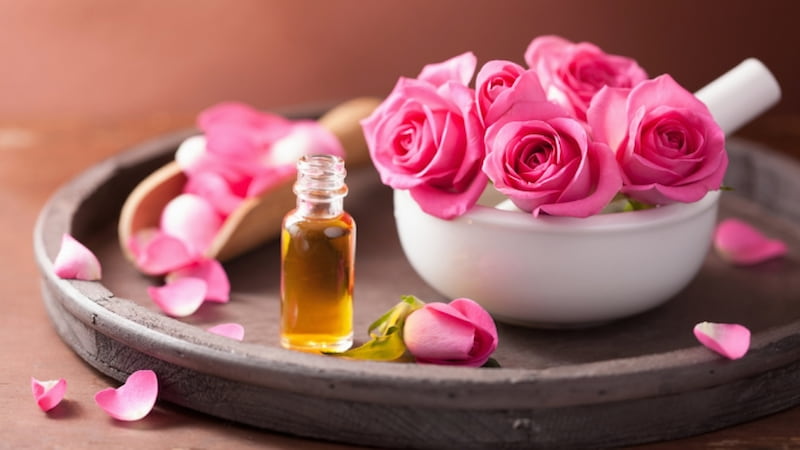 گلاب ربیع صادراتی تهیه شده از گل های تازه و خوش عطر
